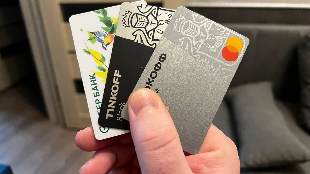 Сколько денег можно хранить на счёте, чтобы не попасть под проверку