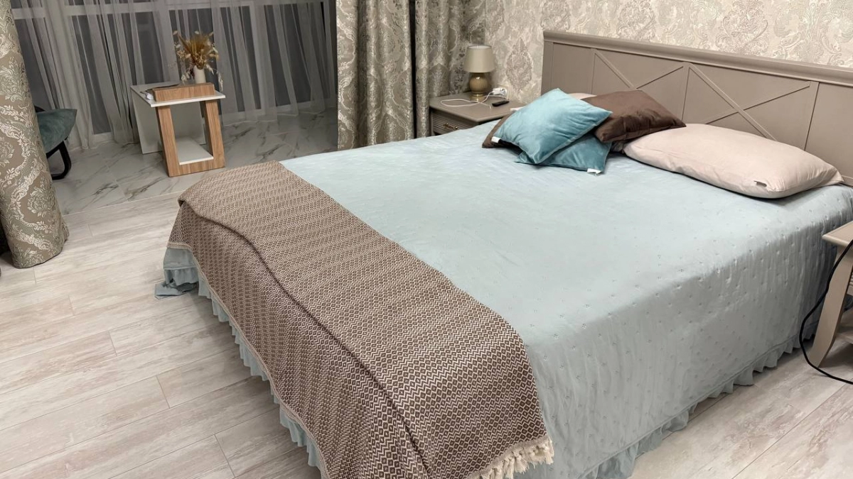 Сыплю ложку белого порошка на подушку — и через час она пахнет, как будто только из магазина