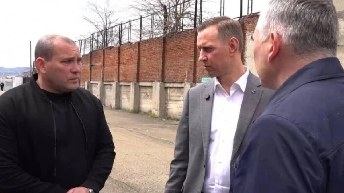 Мэр Новороссийска побывал на улице Судостальской и взял под личный контроль ремонт «своей ямы» 