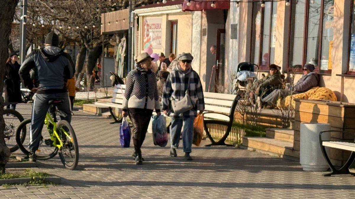 40 лет стажа — а пенсия 10 тысяч? Эксперты объяснили, почему так бывает и что можно сделать