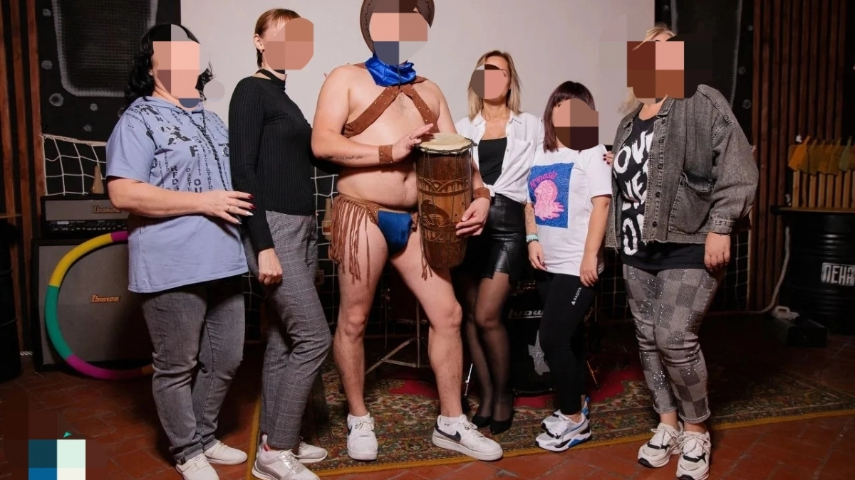 «Она попала в секс-бар с голым стриптизером»: представитель отца раненых при атаке дронов на Новороссийск девочек ответила на обвинения жены