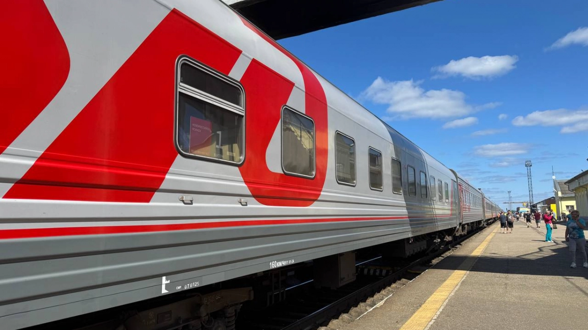 Вас пустят, но не всех: шок-правило для поездов ударит по родителям