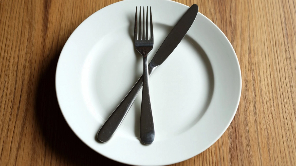 Один приём еды в день: модный тренд или скрытая угроза