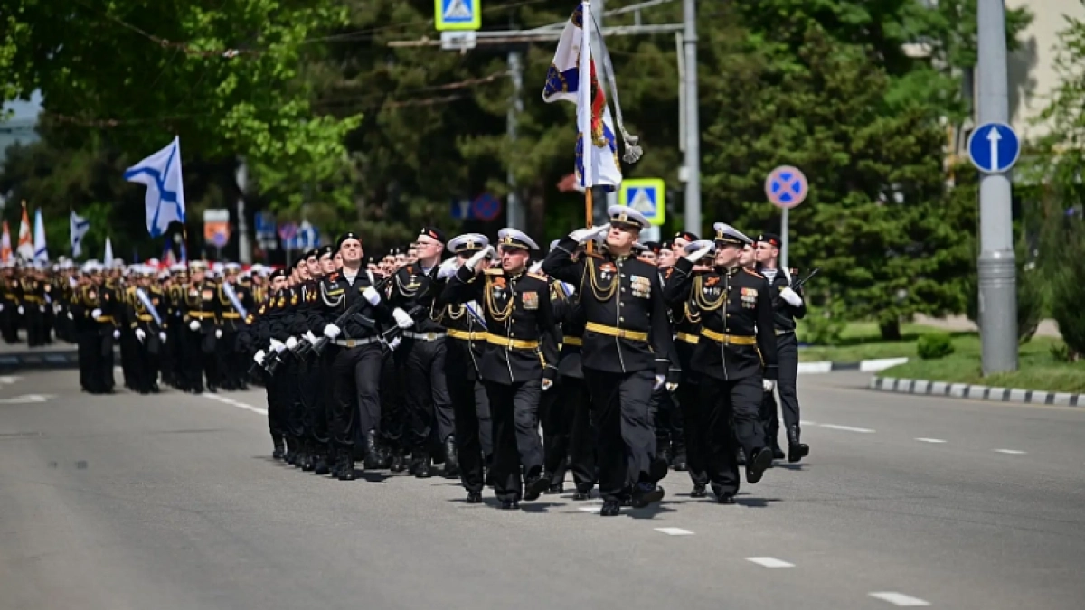 Парад, «Гонка дронов» и «Солдатские привалы»: как в Новороссийске отметят 81-ю годовщину Победы  