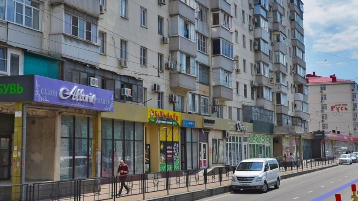 Власти Новороссийска выявили 378 незаконных рекламных конструкций в городе – все они будут демонтированы