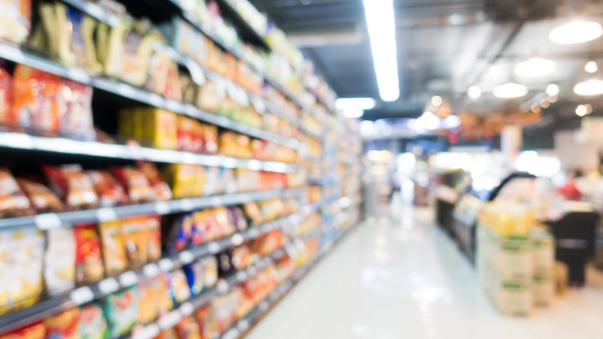 Три продукта, которые могут сильно подорожать к осени: как защитить семейный бюджет