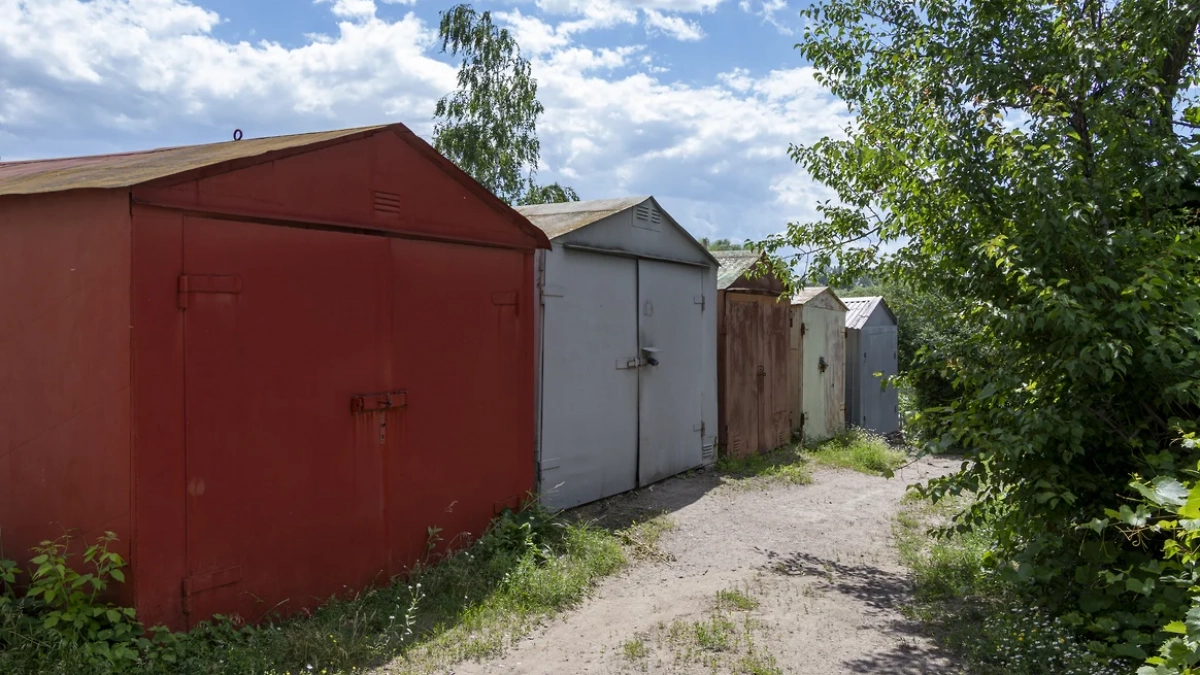 В Новороссийске помогут узаконить 2656 гаражей и 2741 участок — горожан призвали не тянуть с амнистией