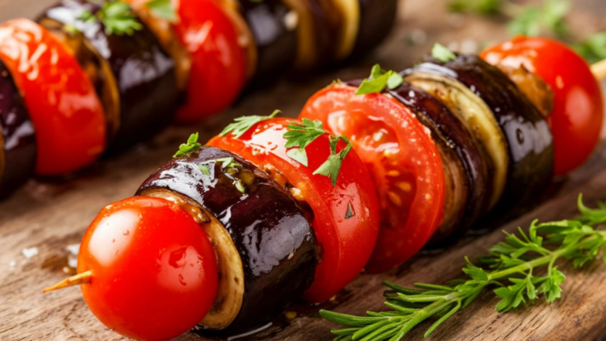 Баклажан-кебаб в духовке: вкусный ужин для всей семьи без мангала