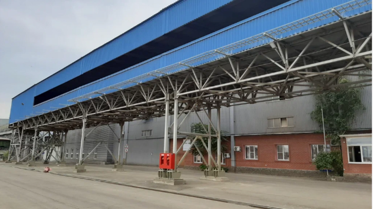 Зерновой терминал Новороссийска приостановил работу из-за ночной атаки беспилотников