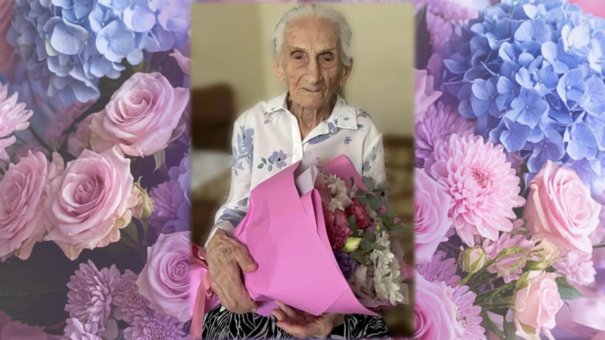 В Новороссийске Зардар Пономарёва, выхаживавшая раненых моряков в 1942-м, принимает поздравления со 106-летием