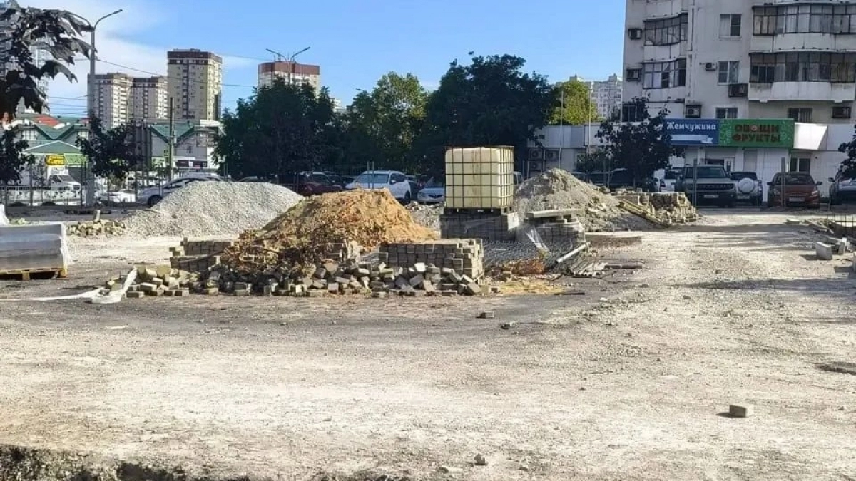 Сроки перенесли в четвертый раз: подрядчик не сдал научную детскую площадку в Новороссийске к 1 сентября