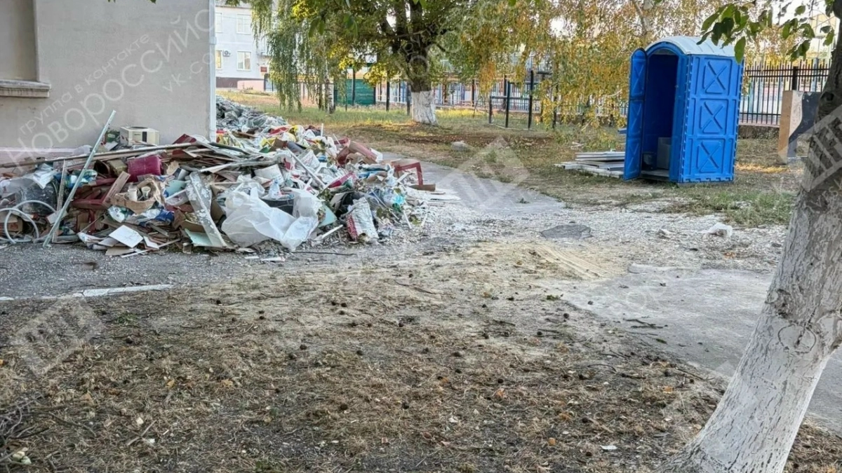 «Ходить в кусты — это норма?»: родители воспитанников спортшколы «Каисса» под Новороссийском жалуются на закрытые туалеты
