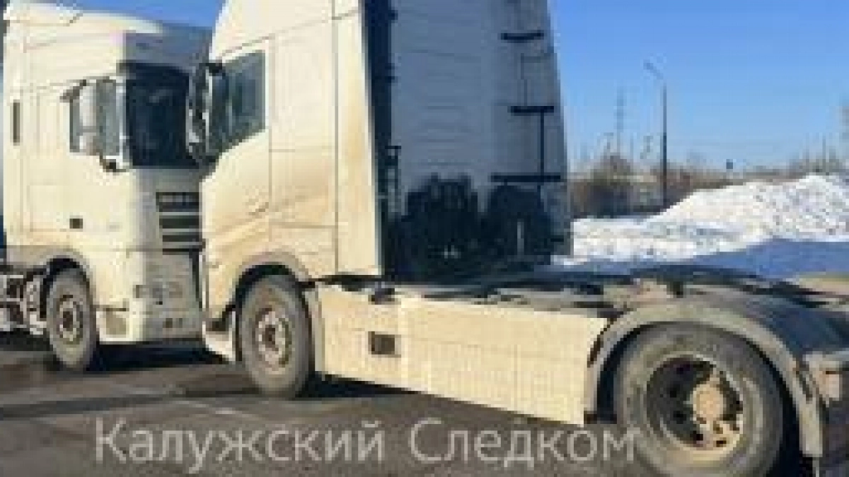 «Своих не сдаём»: гаишник за деньги прикрывал угонщиков фур