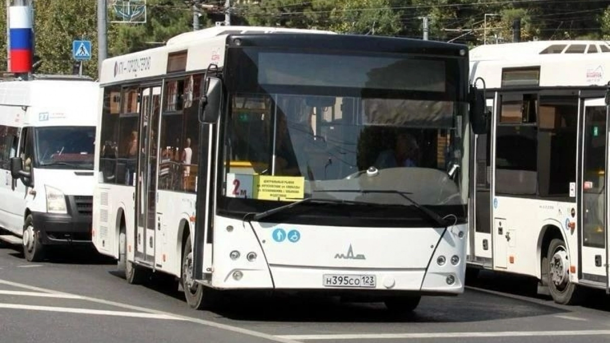 В Новороссийске продлят режим автобуса № 2М на «Кабахаху»: новое расписание 