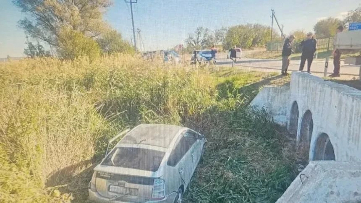 Автокресло спасло жизнь: под Новороссийском иномарка с ребенком улетела в кювет