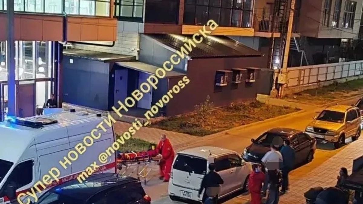 В Южном районе Новороссийска 10-летний ребенок выпал из окна