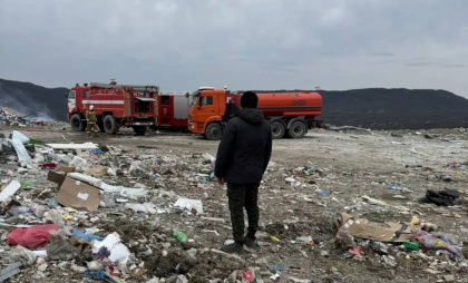 Новороссийцы предлагают скинуться деньгами, чтобы помочь потушить пожар на мусорном полигоне: горожане задыхаются